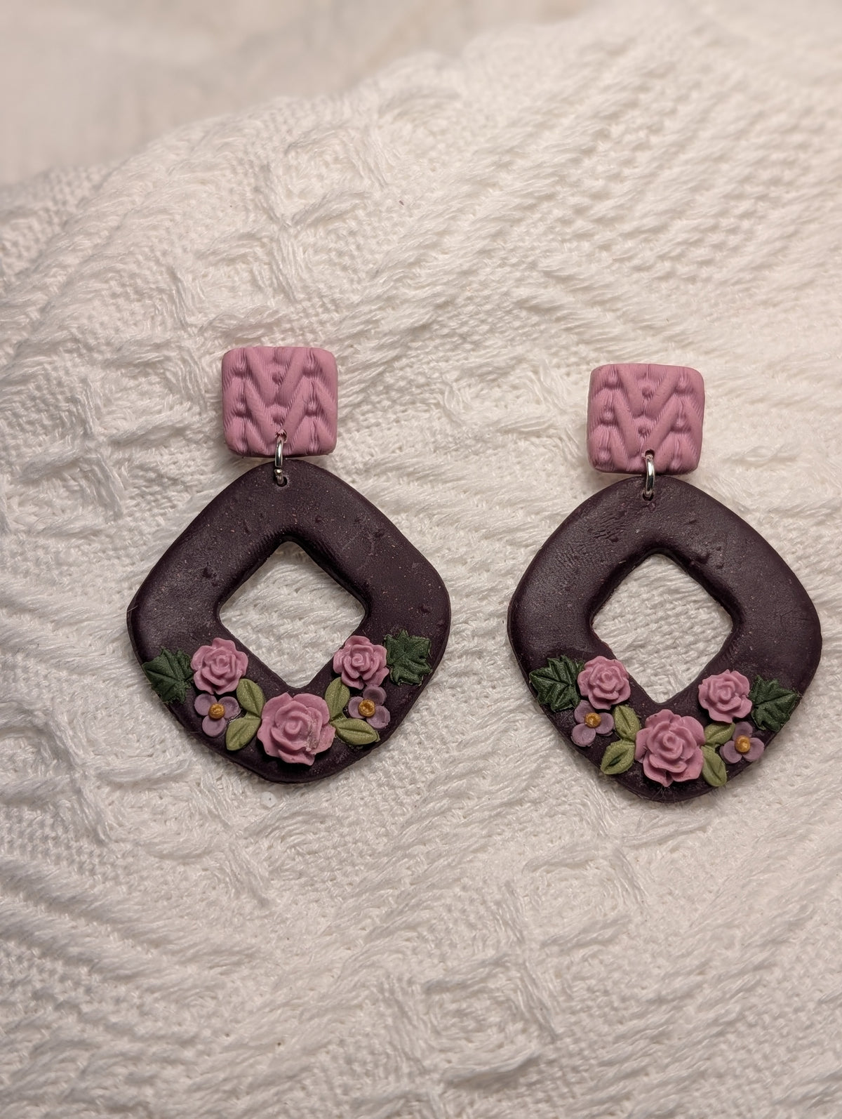 Aretes Rombo Floral Ciruela & Rosa Vintage