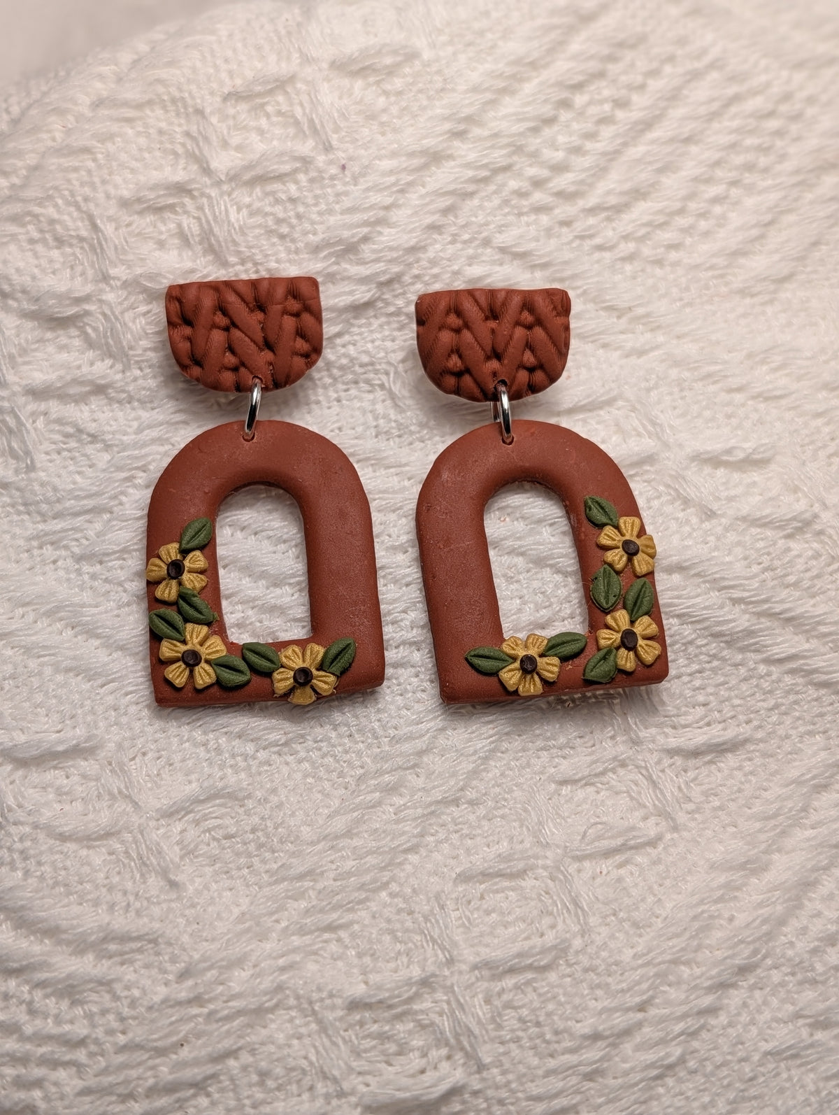 Aretes Arco Calado Girasoles & Terracota
