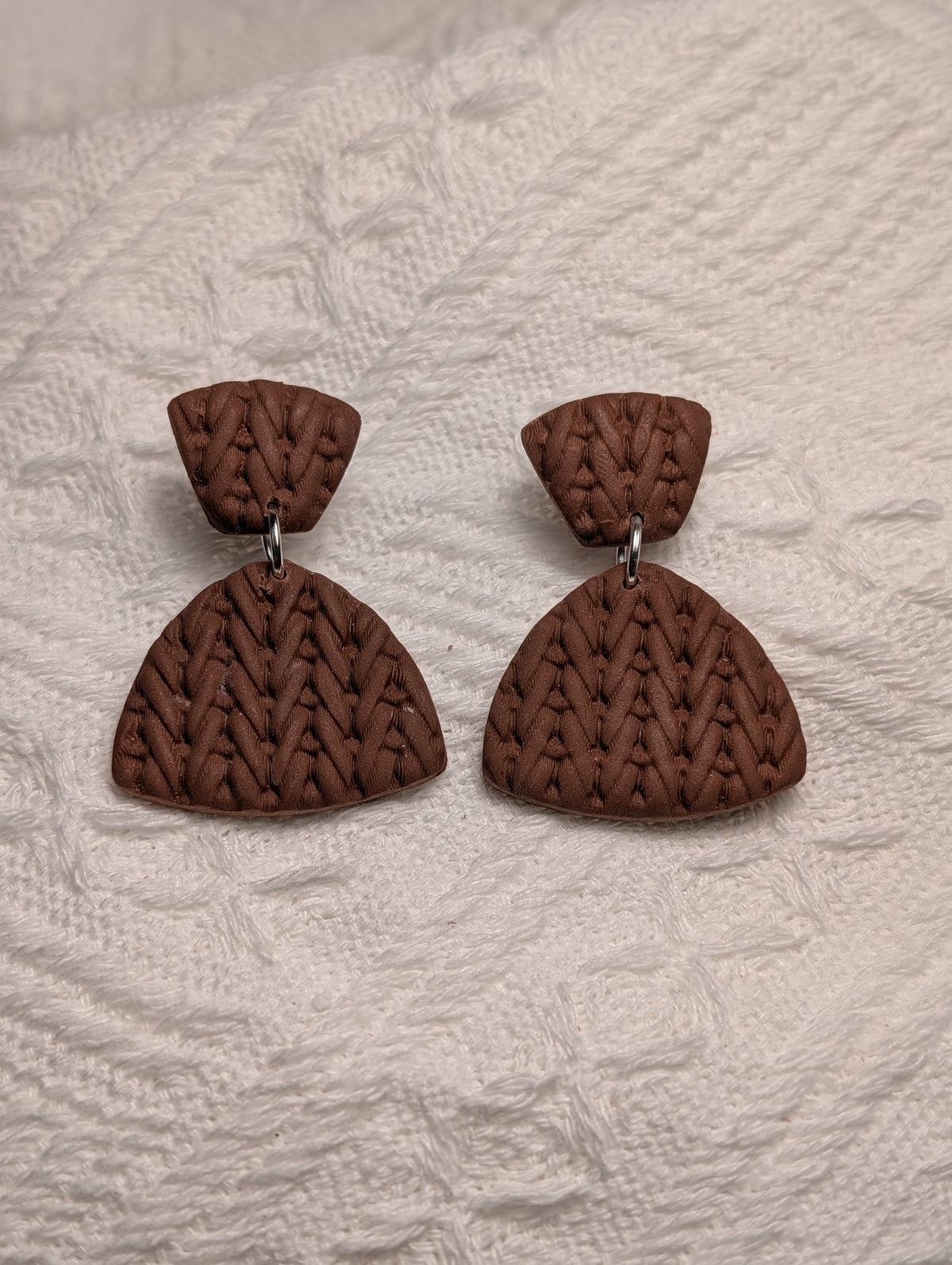 Aretes Doble Trapecio Suéter Rústico marron