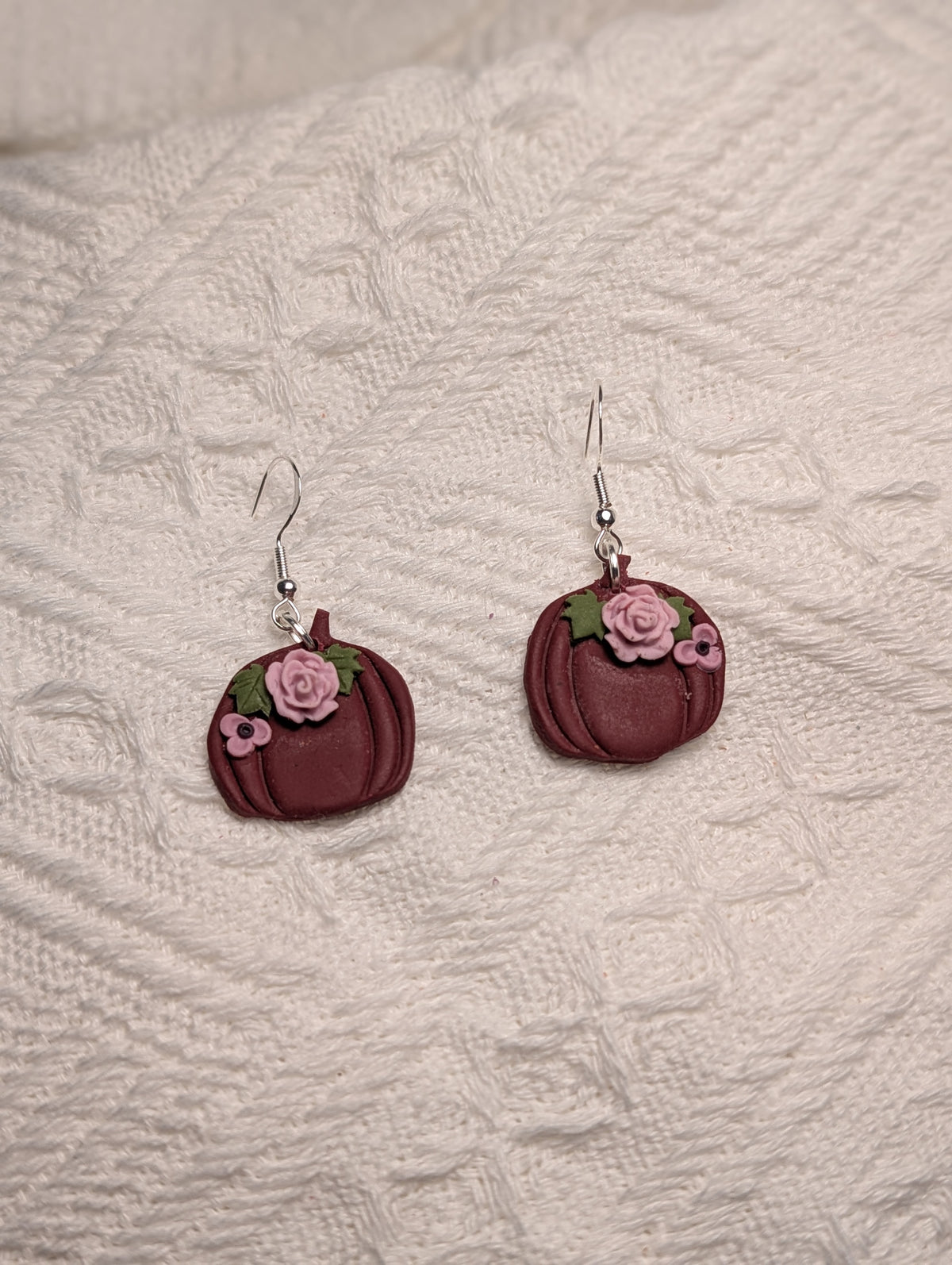 Aretes Colgantes Calabaza de Otoño Vino & Rosa Pastel